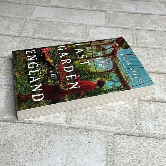 The last garden in England historical fiction - Picture 5 of 8